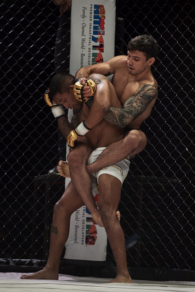 Defenderá Costa el campeonato mosca ante Calvo en pelea estelar en LUX013