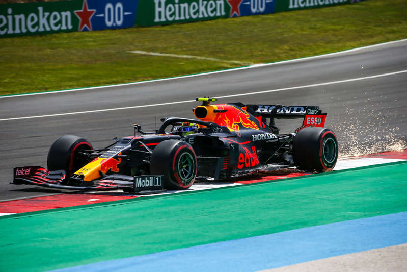 Checo Pérez se reivindica con Red Bull en el Gran Premio de Portugal