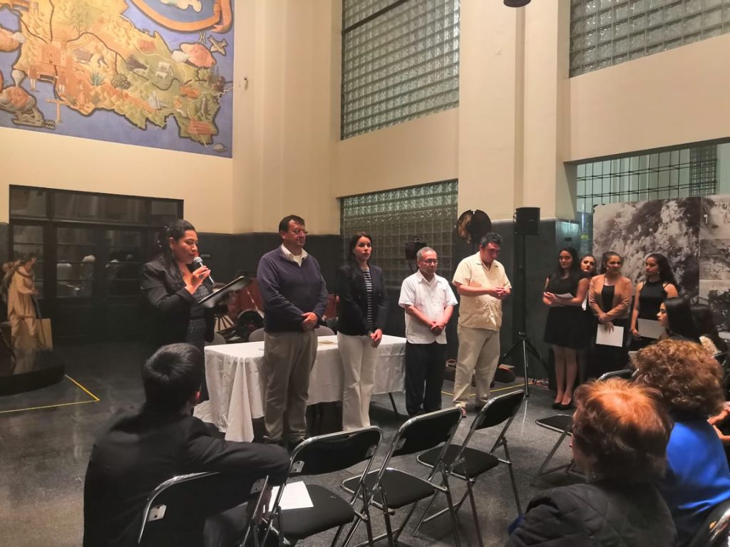 Old day poetry en el Museo del Ferrocarril