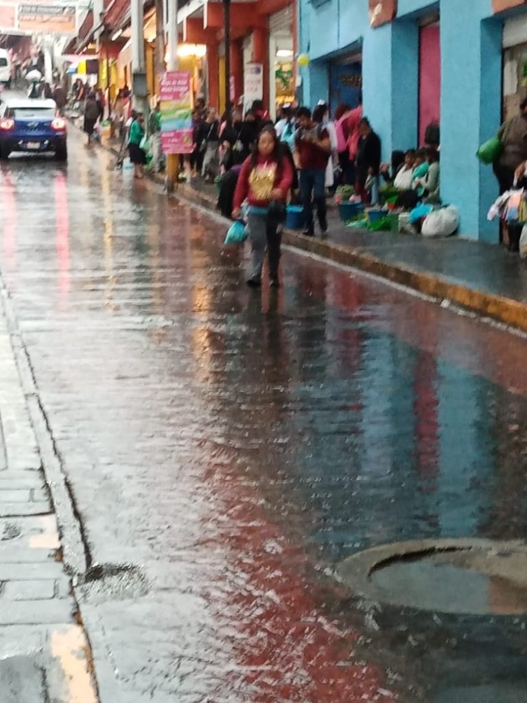 Fotonota: Repentina y copiosa lluvia azotó Huauchinango
