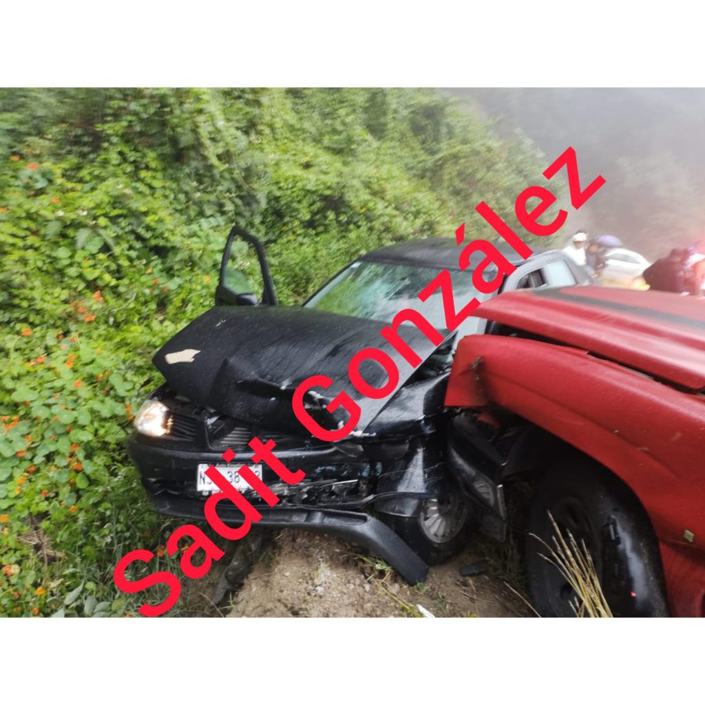 Choque frontal deja 3 lesionados en Teziutlan