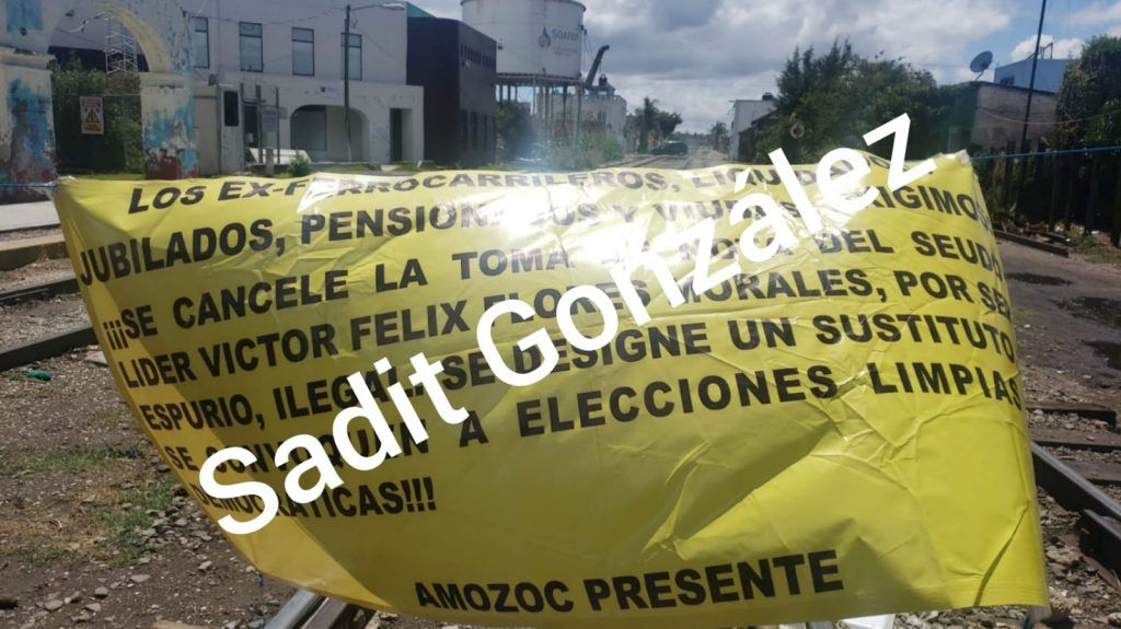 Protestan empleados de Ferrocarriles de Puebla-Oaxaca