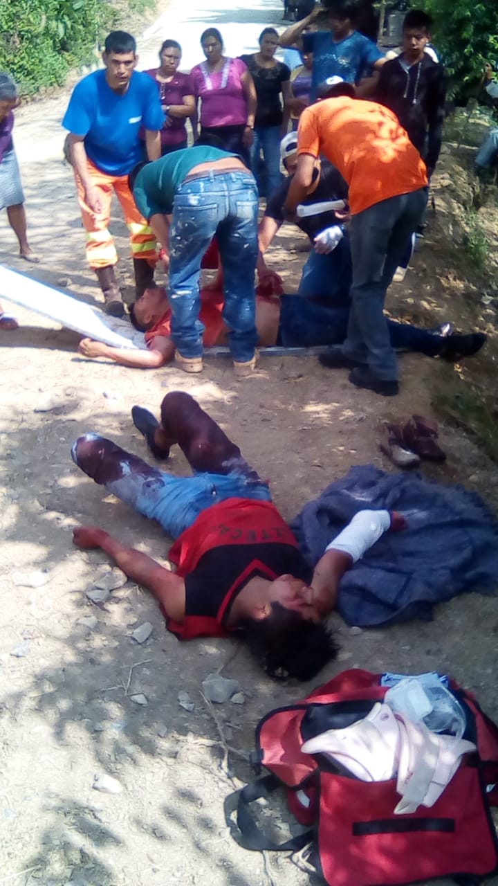 Día de accidentes en Huauchinango: En Cuacuila y  Cuaxicala se registran varios lesionados