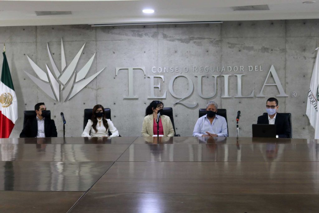 Destacan Maestría como formadora de profesionales en Procesos del Tequila