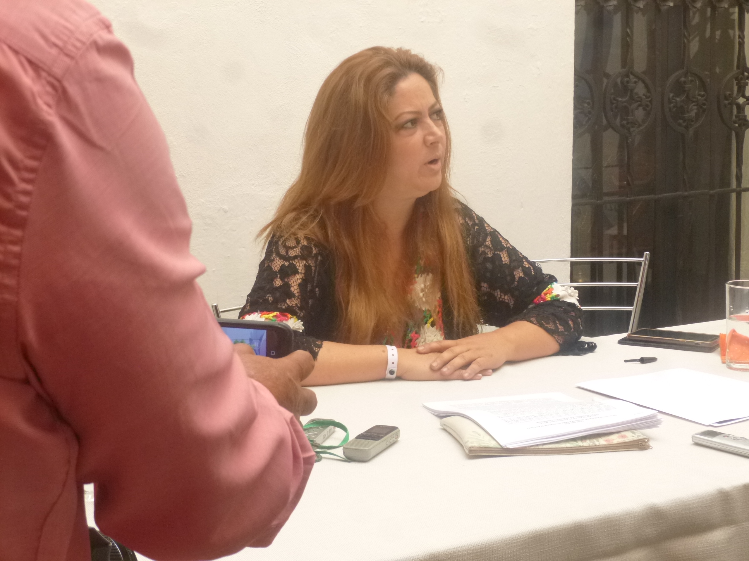 En Santa Clara Ocoyucan Antorcha Campesina, PRI y PAN hicieron un pacto, afirma Violeta Lagunes, vocera de la organización Todos para Todos