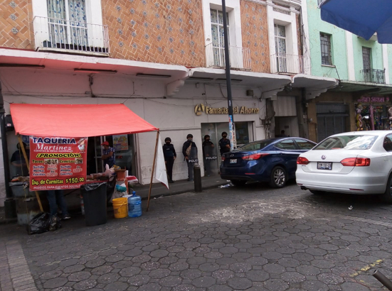 Ayuntamiento de Puebla decomisó en mayo más de 52 litros de bebidas alcohólicas en vía pública