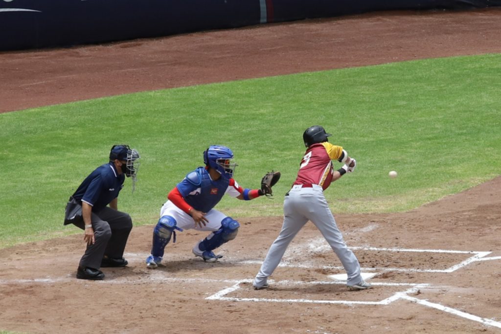 Disfrutan niñas, niños y adolescentes del SEDIF partidos del Preolímpico de Béisbol