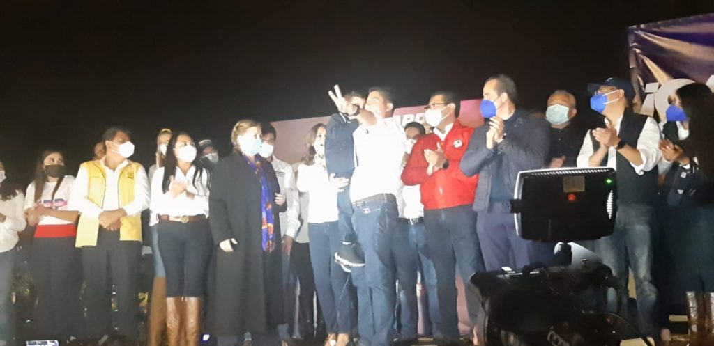 Video desde Puebla: Eduardo Rivera encabezó festejo en el Paseo Bravo por la victoria