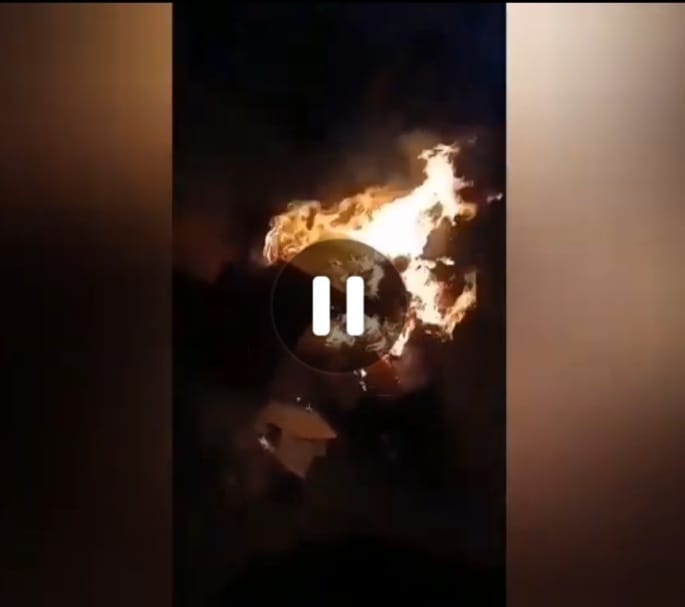 Video desde Puebla: Pobladores de Tlahuapan queman boletas de 23 casillas