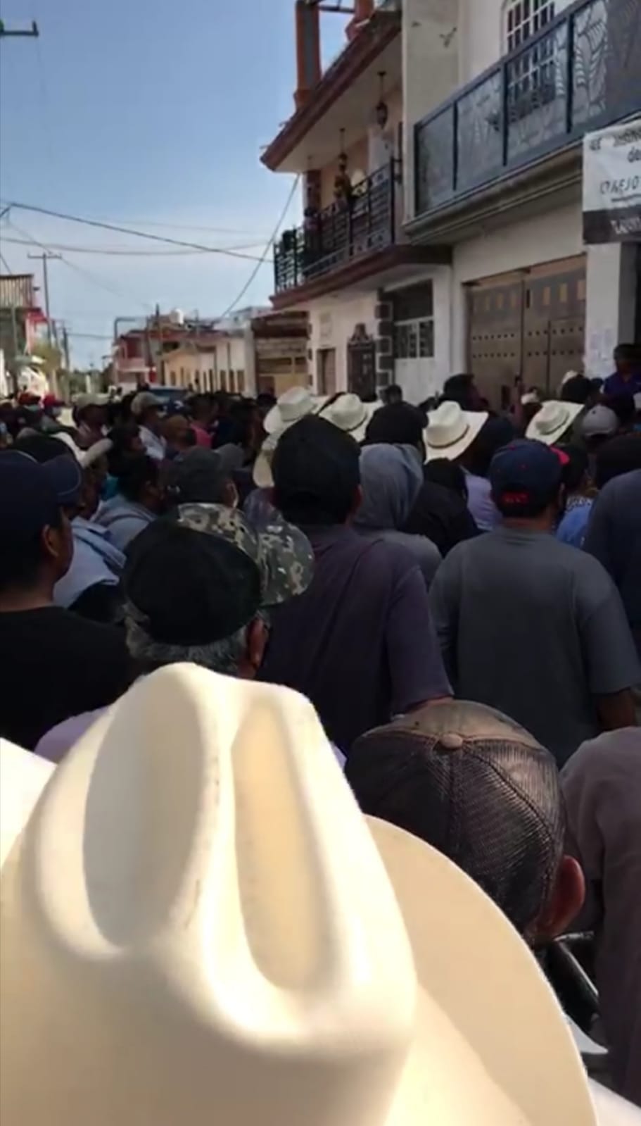 Video desde Puebla: Crecen las protestas poselectorales por Tlapanalá y Tlacotepec