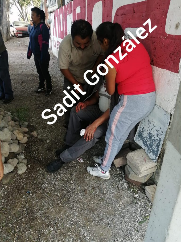 Conductor de Ruta Tepetzala atropella a adulto mayor en Amozoc.