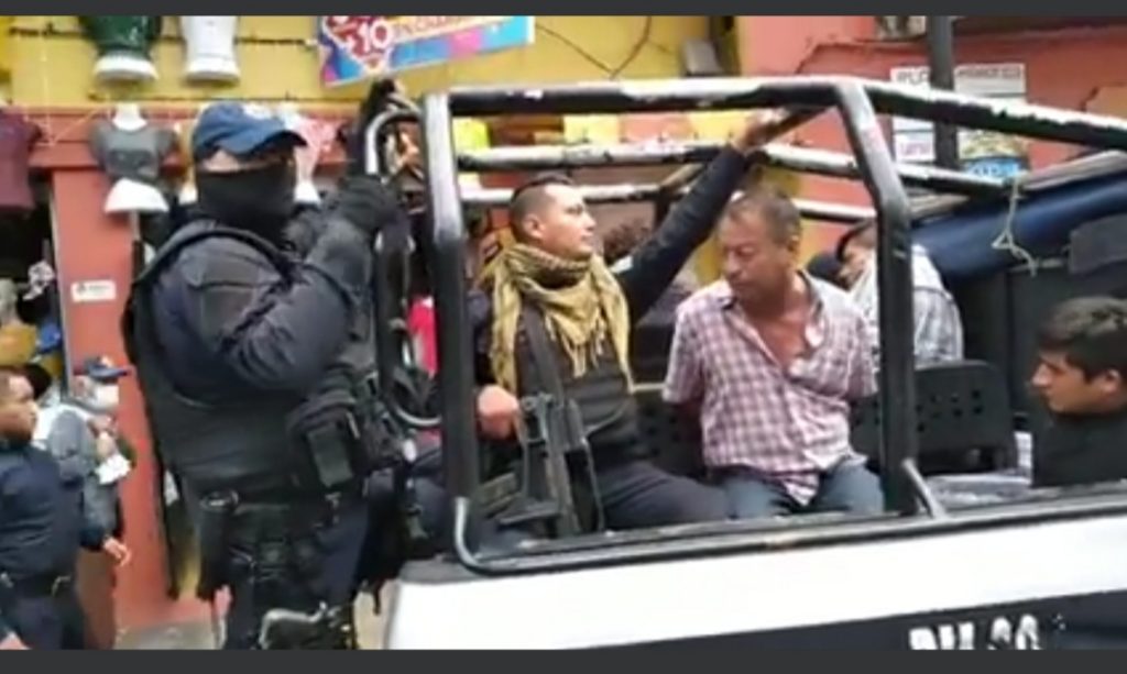 Desde Huauchinango: Detienen a 4 por ebriedad en el centro del municipio