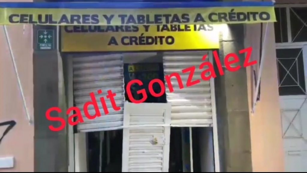 Dan cortinazo a tienda en pleno centro de Puebla