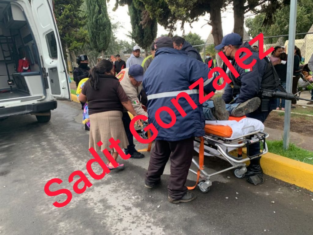 Irresponsable conductor de camioneta provoca 3 lesionados en Cd Serdán