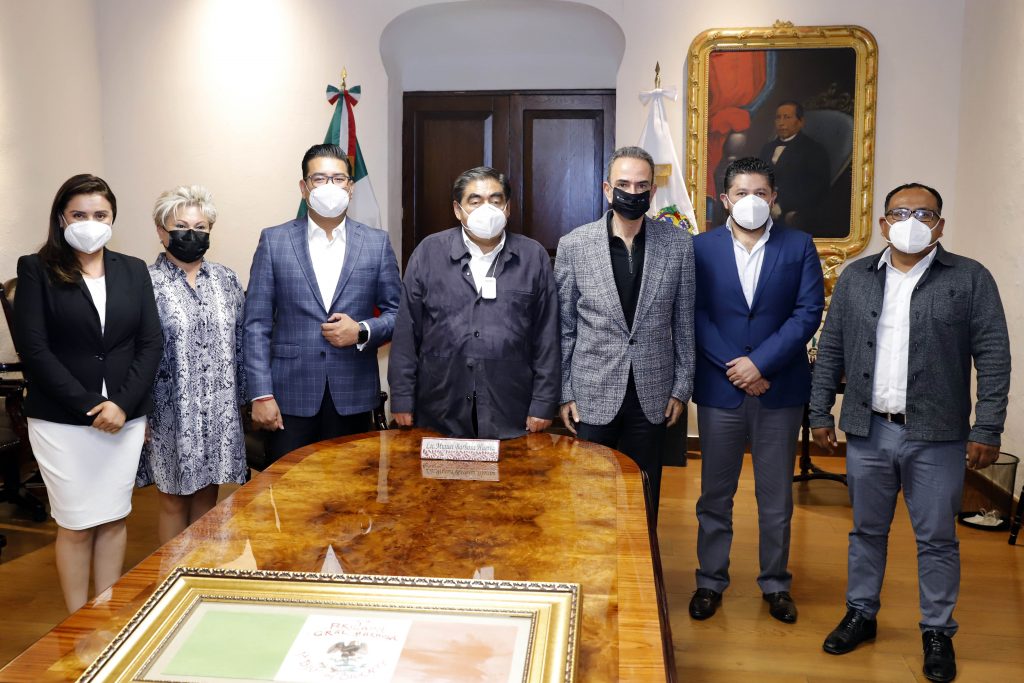 Gobernador Barbosa se reunió con Jorge Estefan Chidiac, Néstor Camarillo y el resto de la dirigencia estatal del PRI