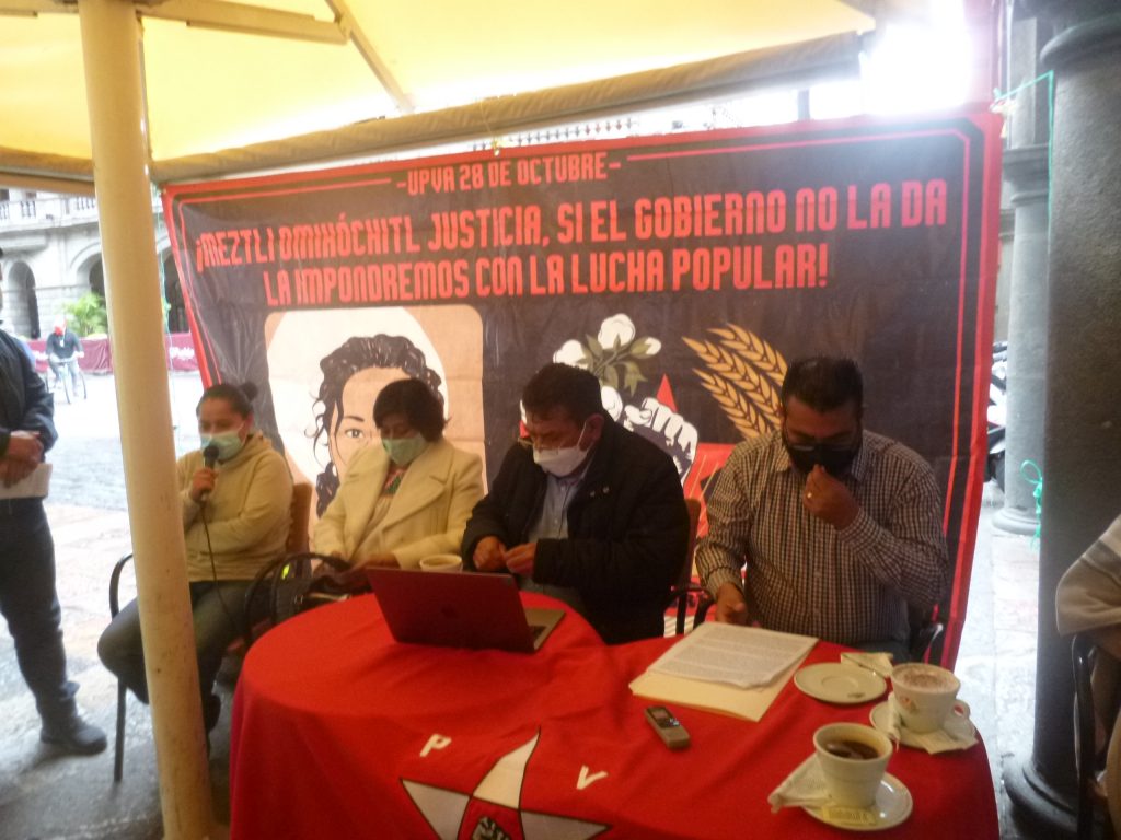 Sin agua y energía eléctrica en el mercado de Amalucan, denuncian comerciantes