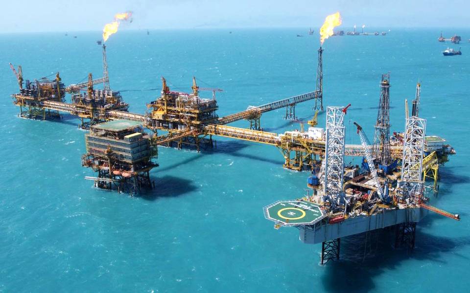 Pemex, una de las tres petroleras con más riesgos medioambientales y sociales en el mundo