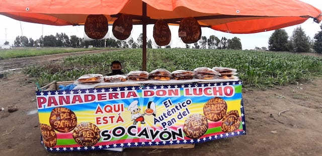 Incrementa el turismo por el socavón en Santa María Zacatepec