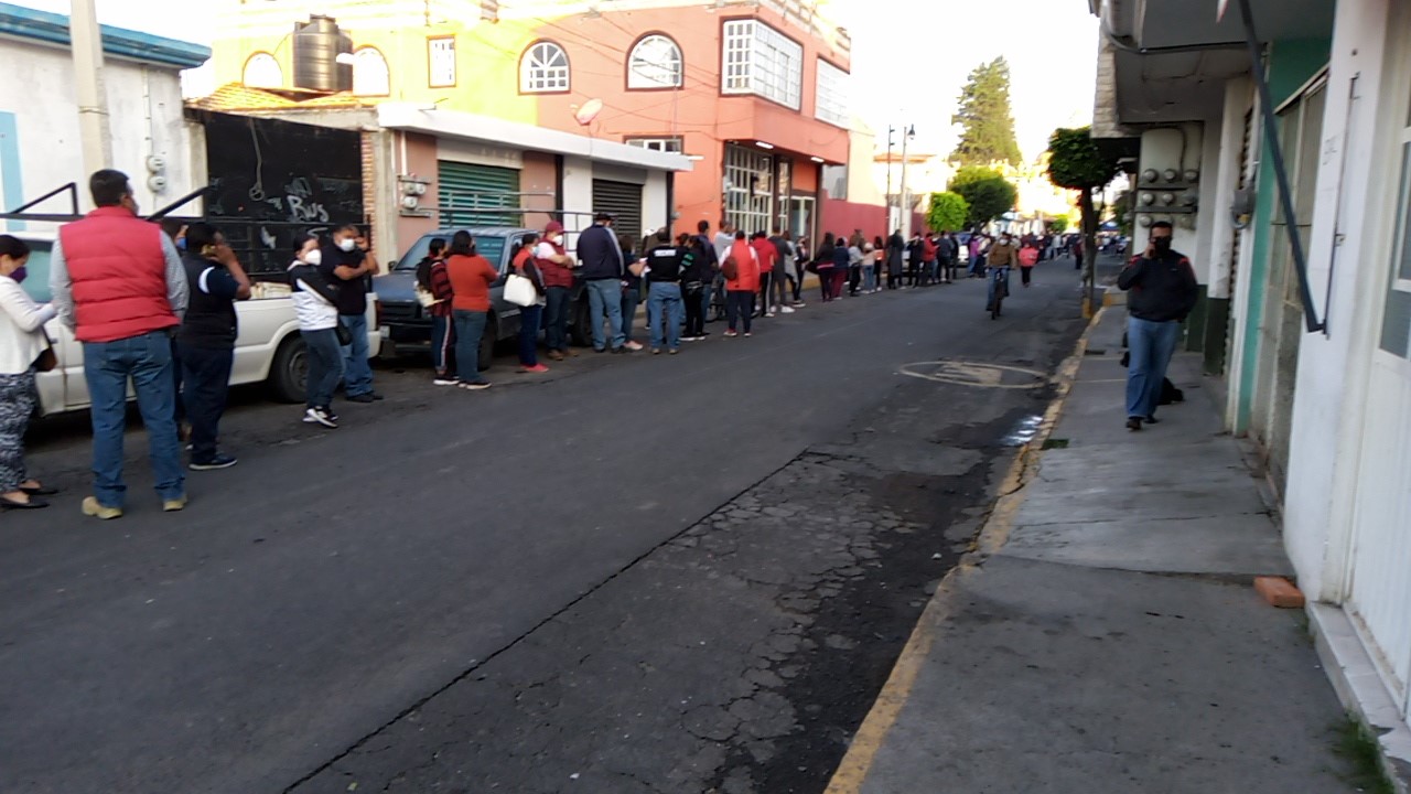 Video desde Puebla: Gran afluencia en la vacunación para gente de 30 a 39 años en zona conurbada