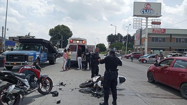 Colisionan a motociclista sobre la federal a Tehuacán