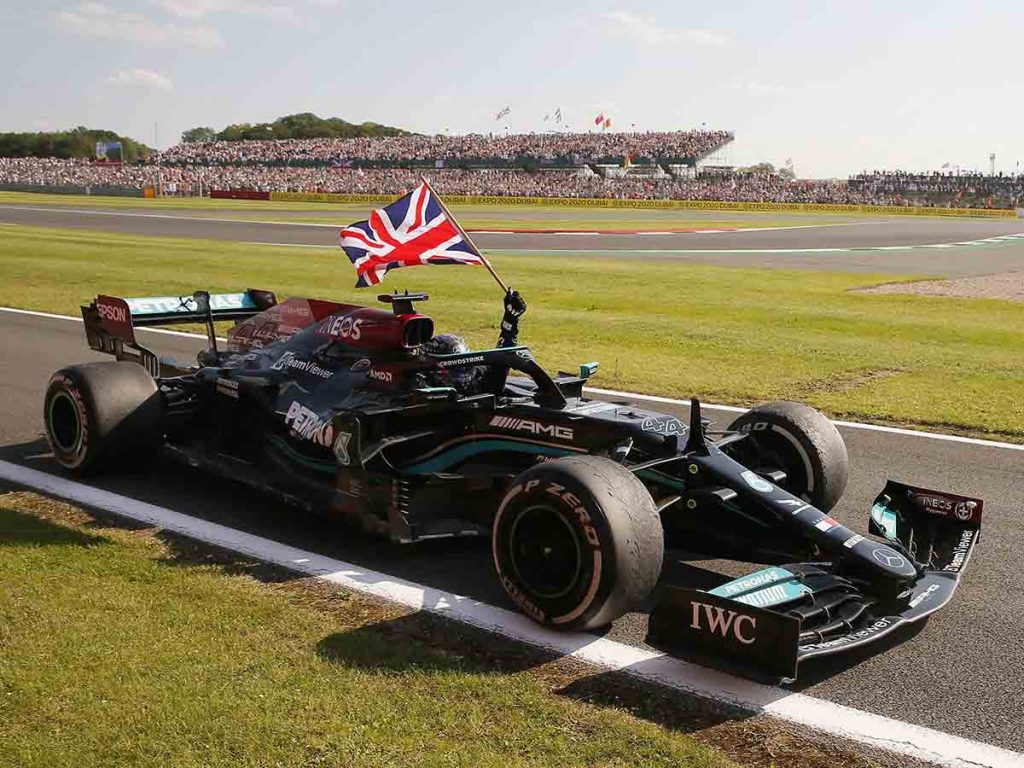 Hamilton logra un polémico triunfo en el GP de Gran Bretaña