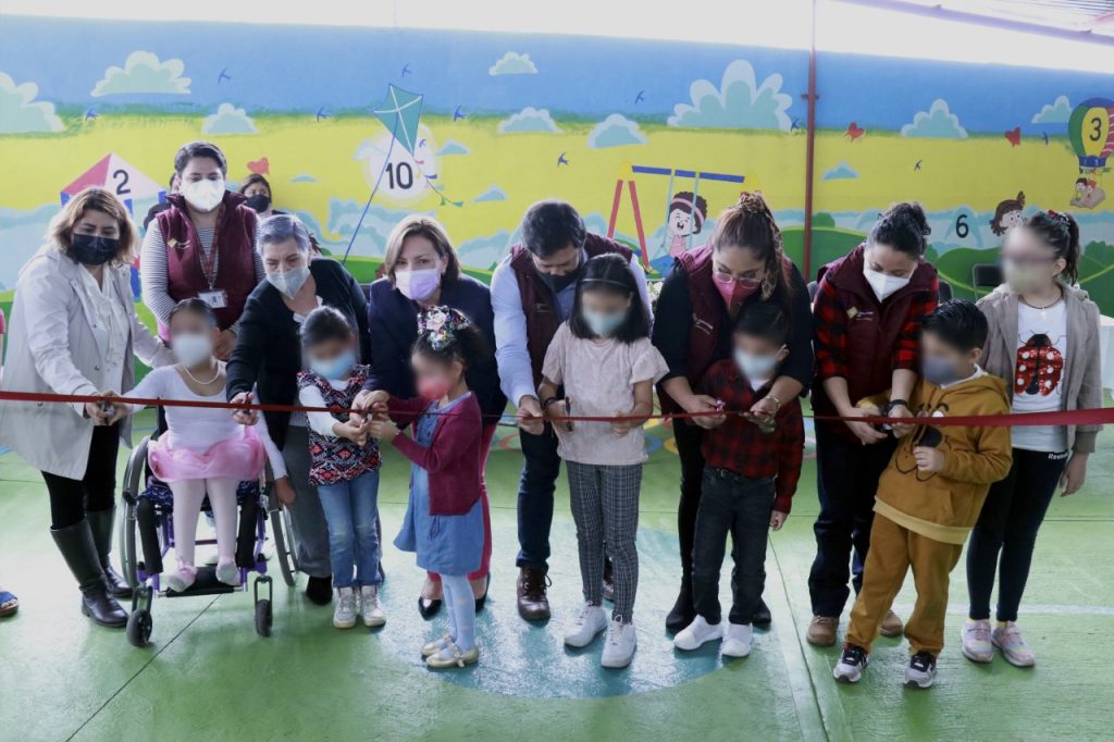 Inauguran SEDIF y Ayuntamiento de Teziutlán techado de CAIC Infonavit Minera