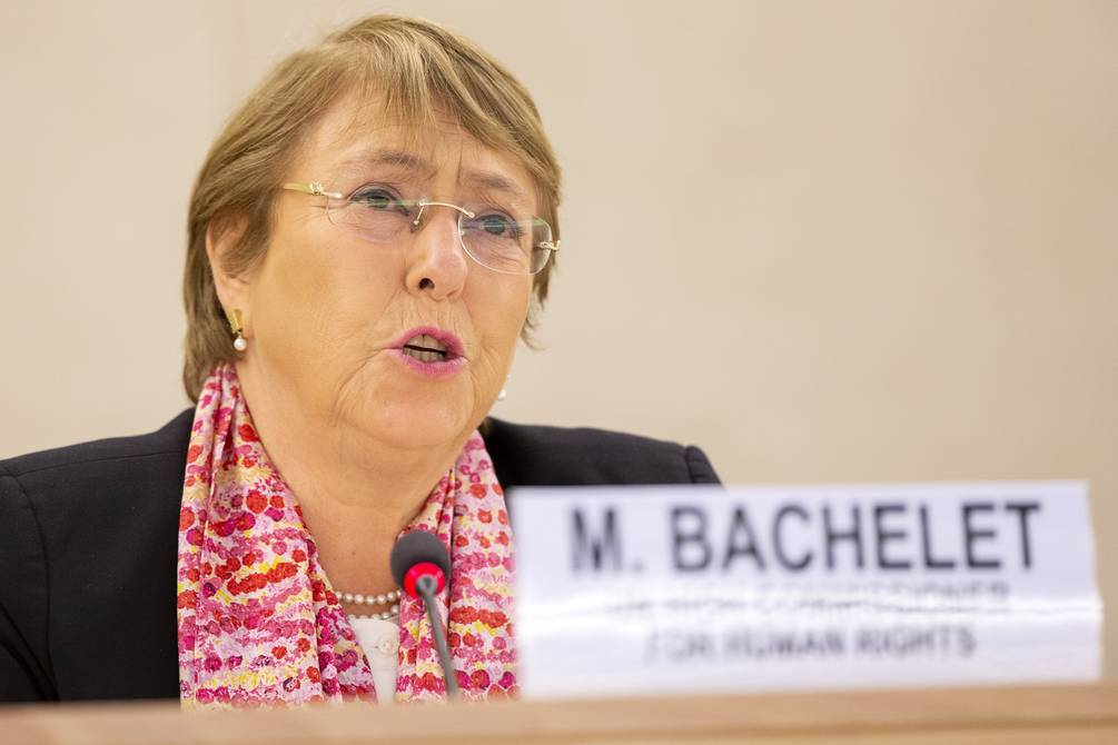 Las sanciones a Venezuela y el COVID-19 exacerban las crisis sociales y económicas que ya existían, asegura Bachelet