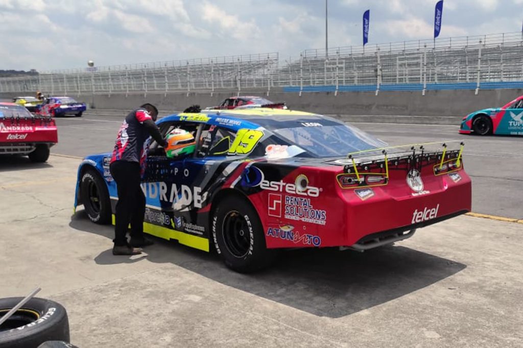 Noel León se adueña de las prácticas 1 y 2 en Puebla