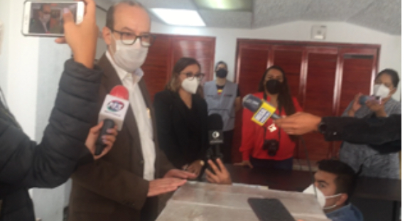 Video desde Puebla: INE entrega a las Juntas Distritales los listados nominales que se utilizarán en la Consulta Popular 2021