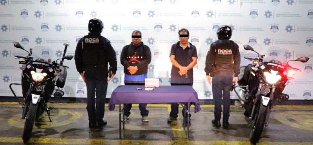 Detuvo Policía Municipal de Puebla a dos integrantes de una banda presuntamente dedicada al robo a negocio con violencia