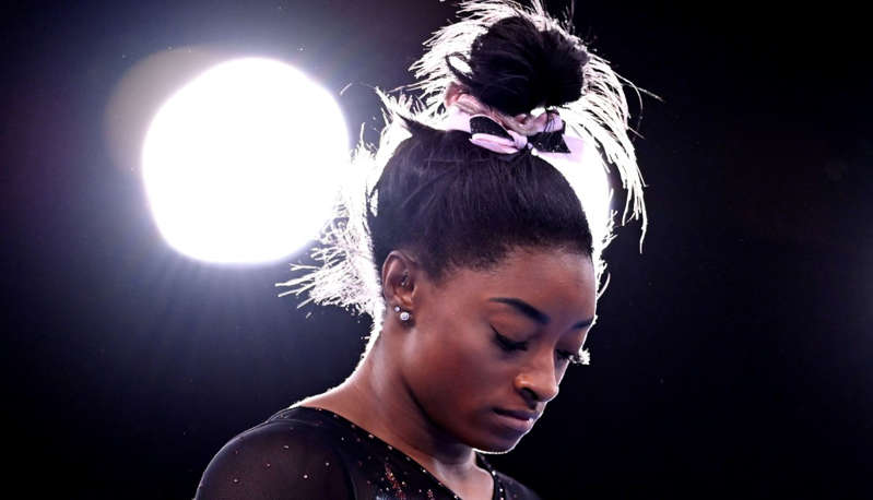 Simone Biles se retira del All Around individual