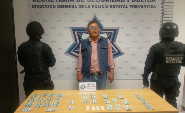 Captura Policía Estatal a hombre con más de 300 pastillas psicotrópicas en Cuautlancingo