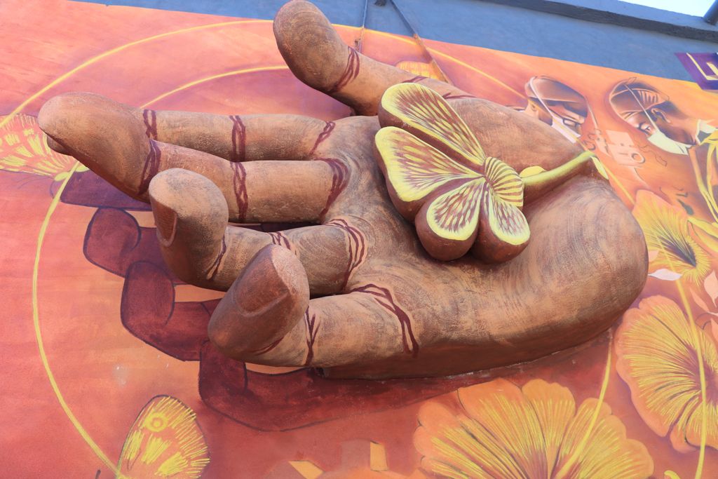 Con mural, Cultura reconoce trabajo del sector salud en la pandemia