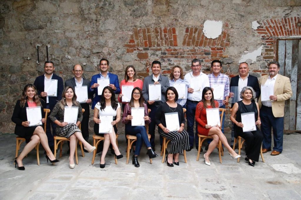 Fotonota: Eduardo Rivera se reunió con los regidores electos