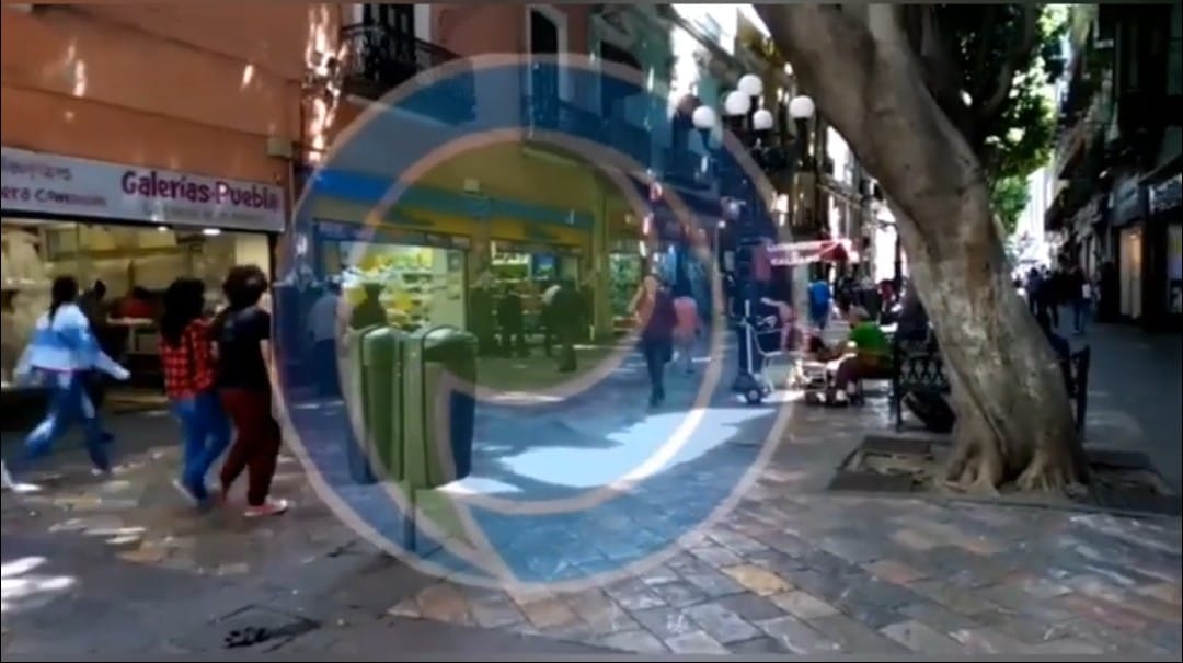 Video desde Puebla: Pese a tercera ola Covid, la gente aumenta movilidad en el Centro Histórico