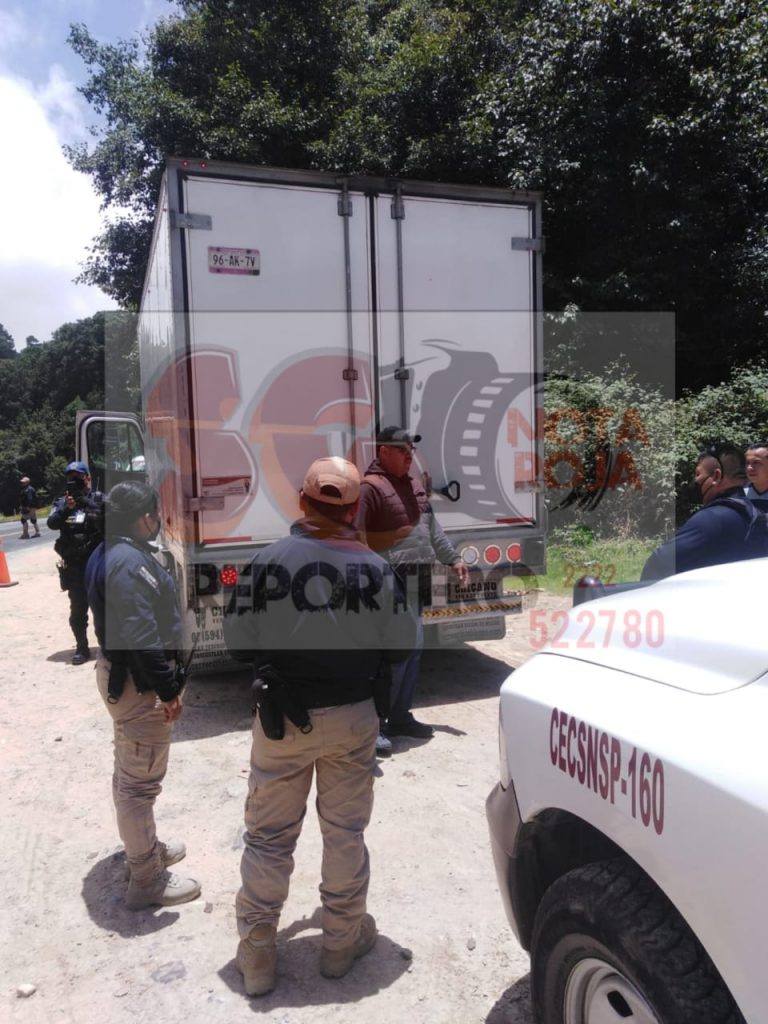 Sujetos despojan de su unidad a camionero en Chignautla