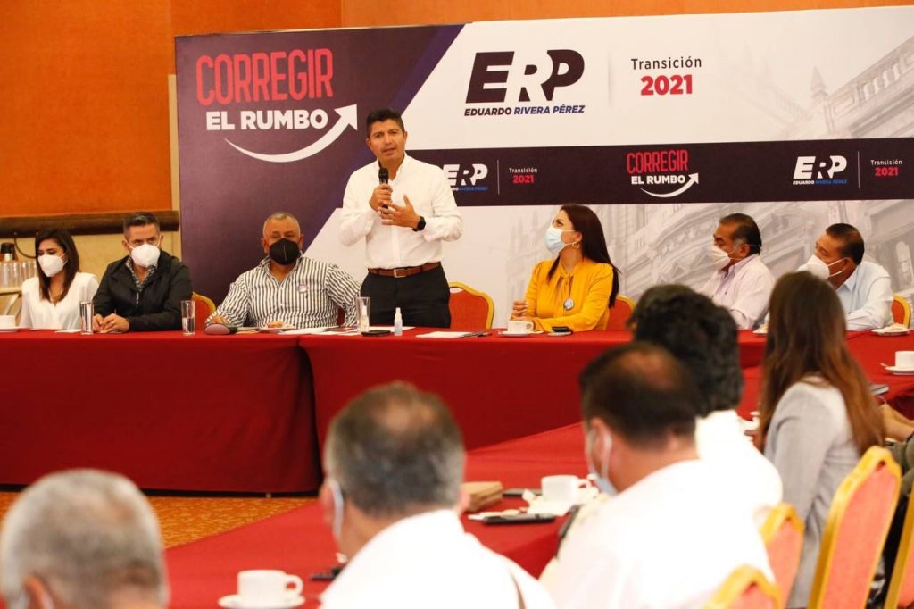 Video desde Puebla: Eduardo Rivera se reunió con transportistas y taxistas