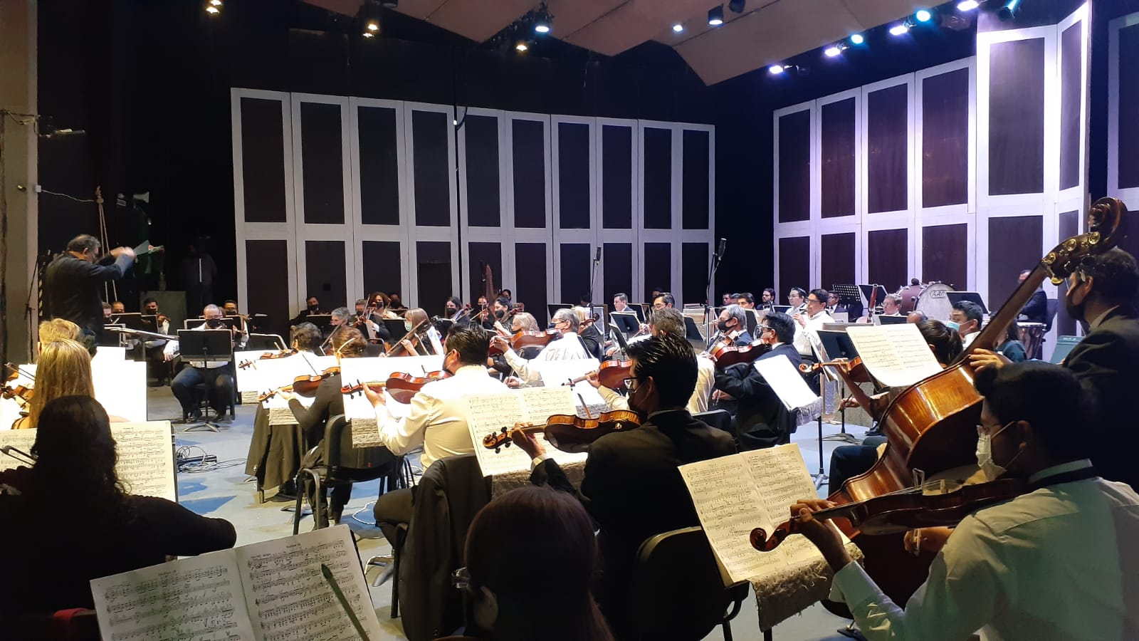 Con cello y piano, la OSSLP celebró su XXI Aniversario
