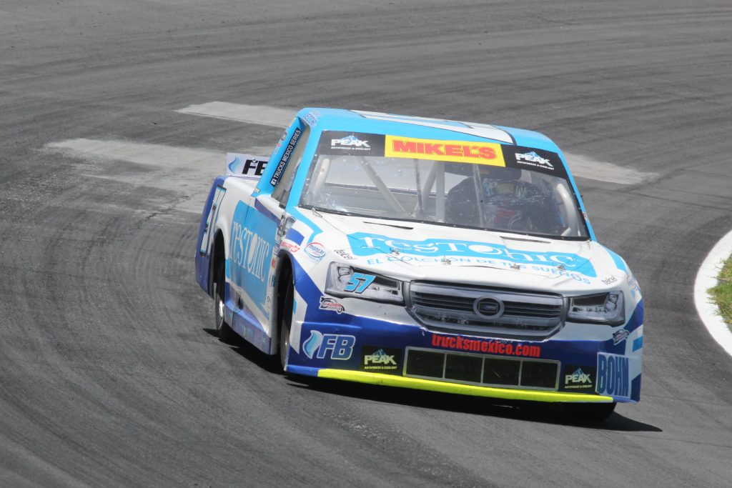 Las Trucks viajan al ovalo Aguascalientes México