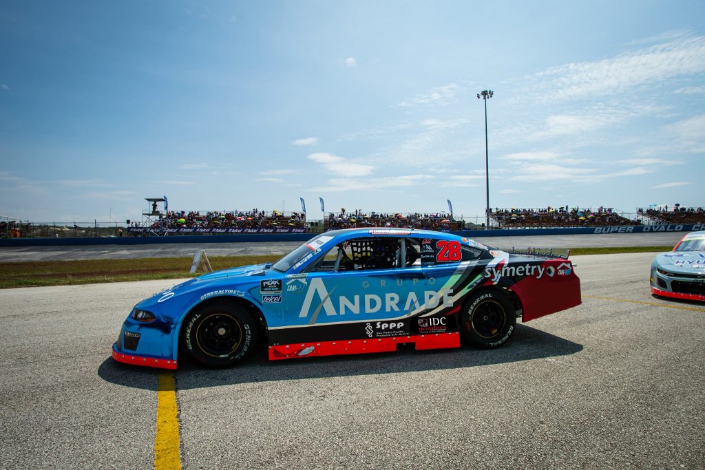 Rovelo y León por más victorias en NASCAR Peak