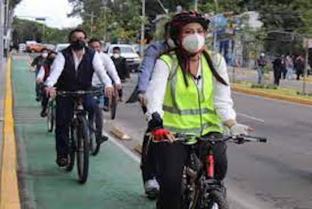 Video desde Puebla: Presidenta Claudia Rivera entregó nuevo parque vehicular para vía recreativa (video)