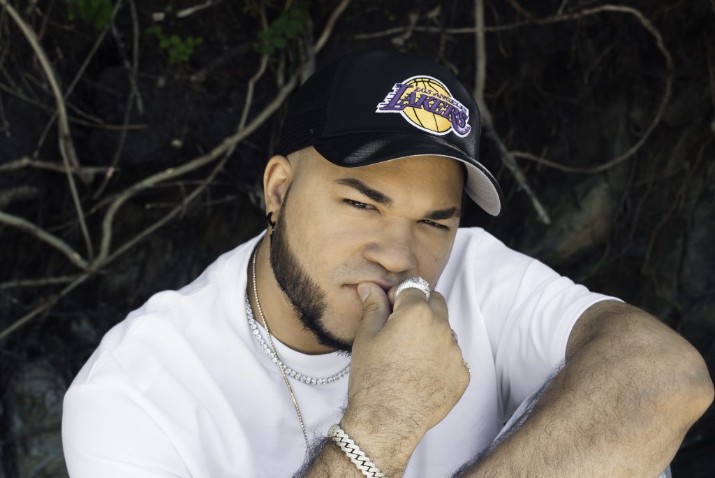 Leo Kraz promueve “Qué se joda”, su nuevo sencillo