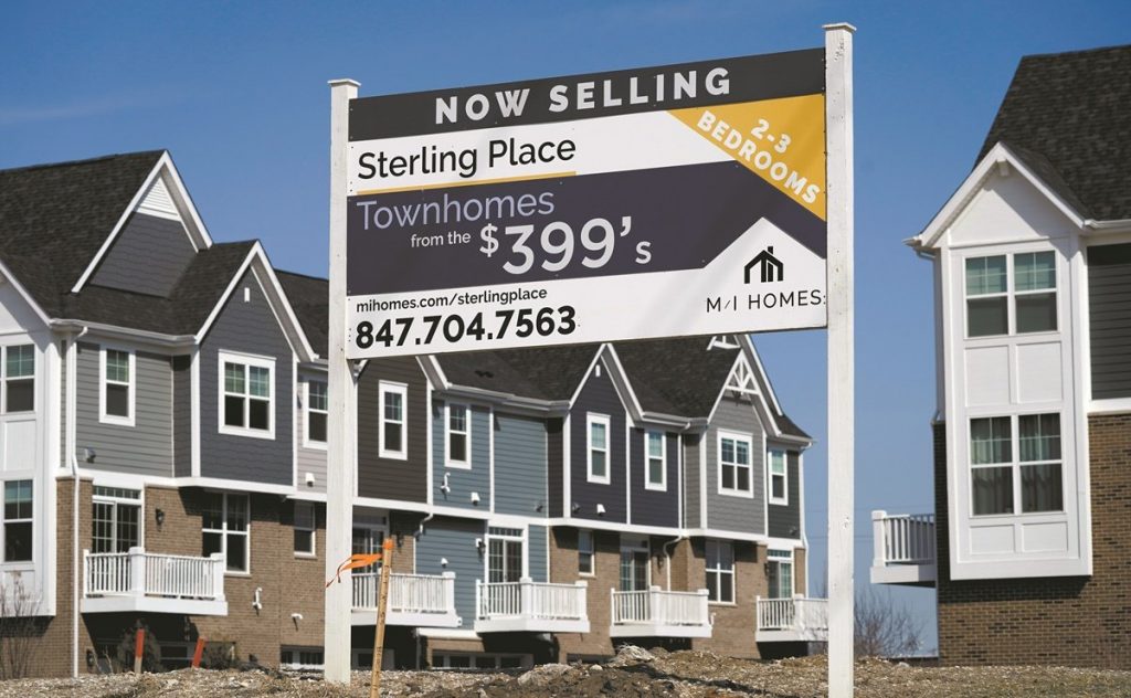 Se vacunan mexicanos en Estados Unidos e invierten en bienes raíces