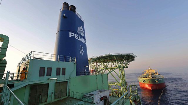 Cargamento de diésel enviado por Pemex se dirige a Cuba: fuentes