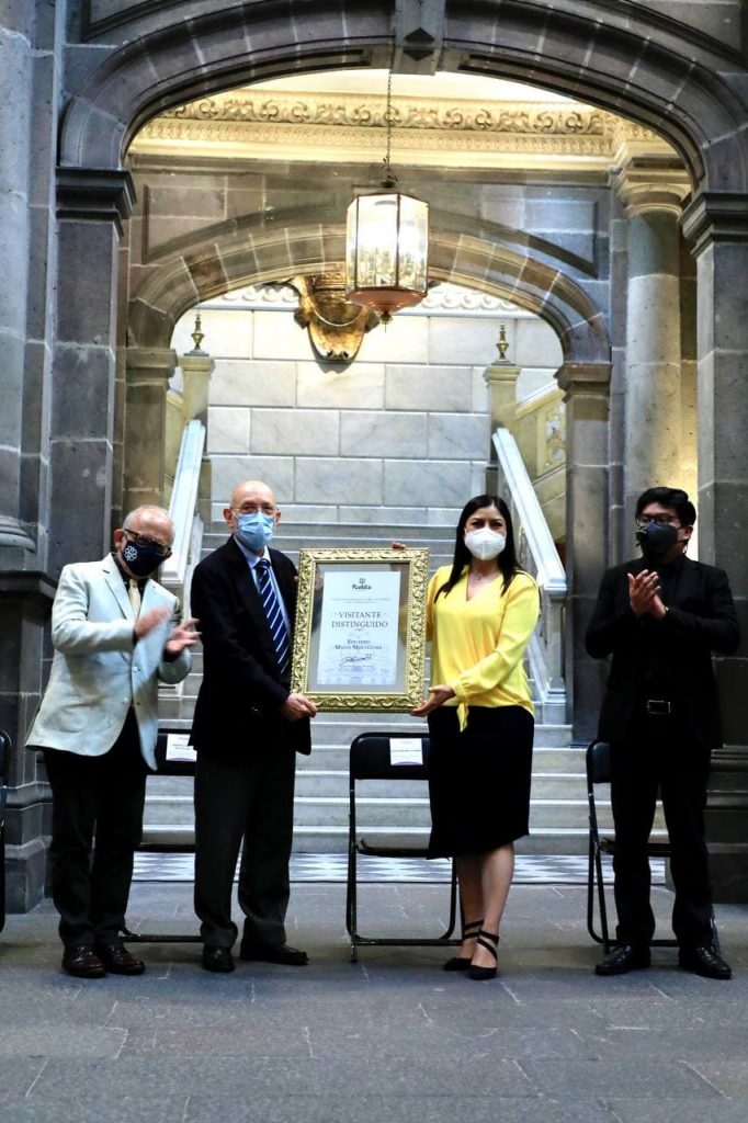 Ayuntamiento de Puebla distingue al arqueólogo Eduardo Matos Moctezuma