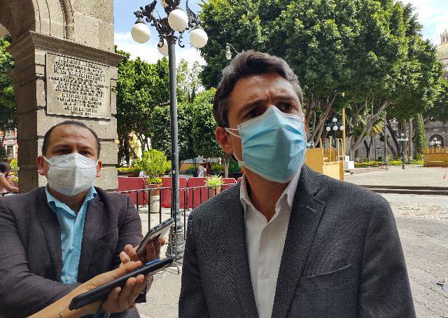Video desde Puebla: Equipo de Eduardo Rivera se reúne con el todavía tesorero municipal