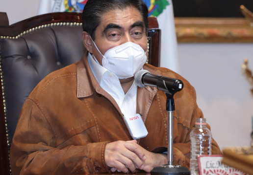 Video desde Puebla: Gobernador Barbosa acusó que no ha habido respuesta para frenar los contagios
