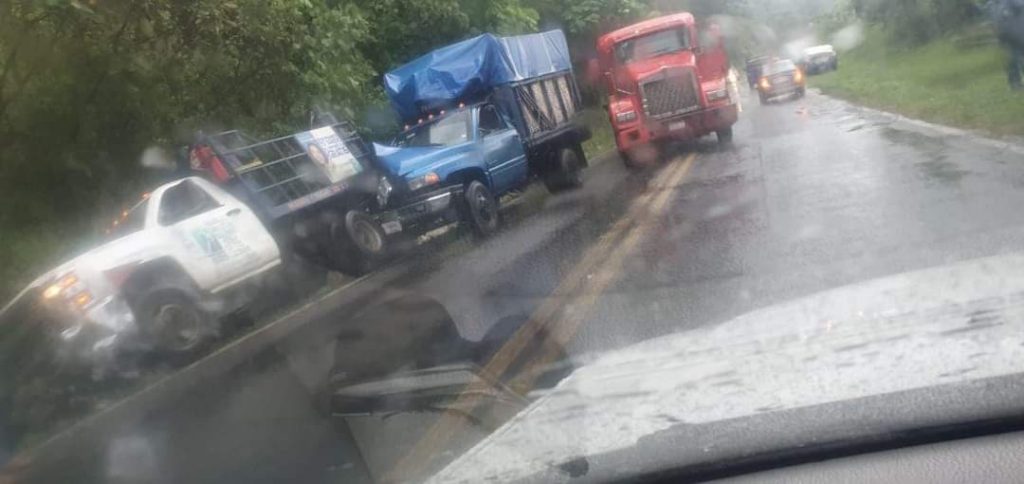 Fuerte accidente en la carretera México -Tuxpan