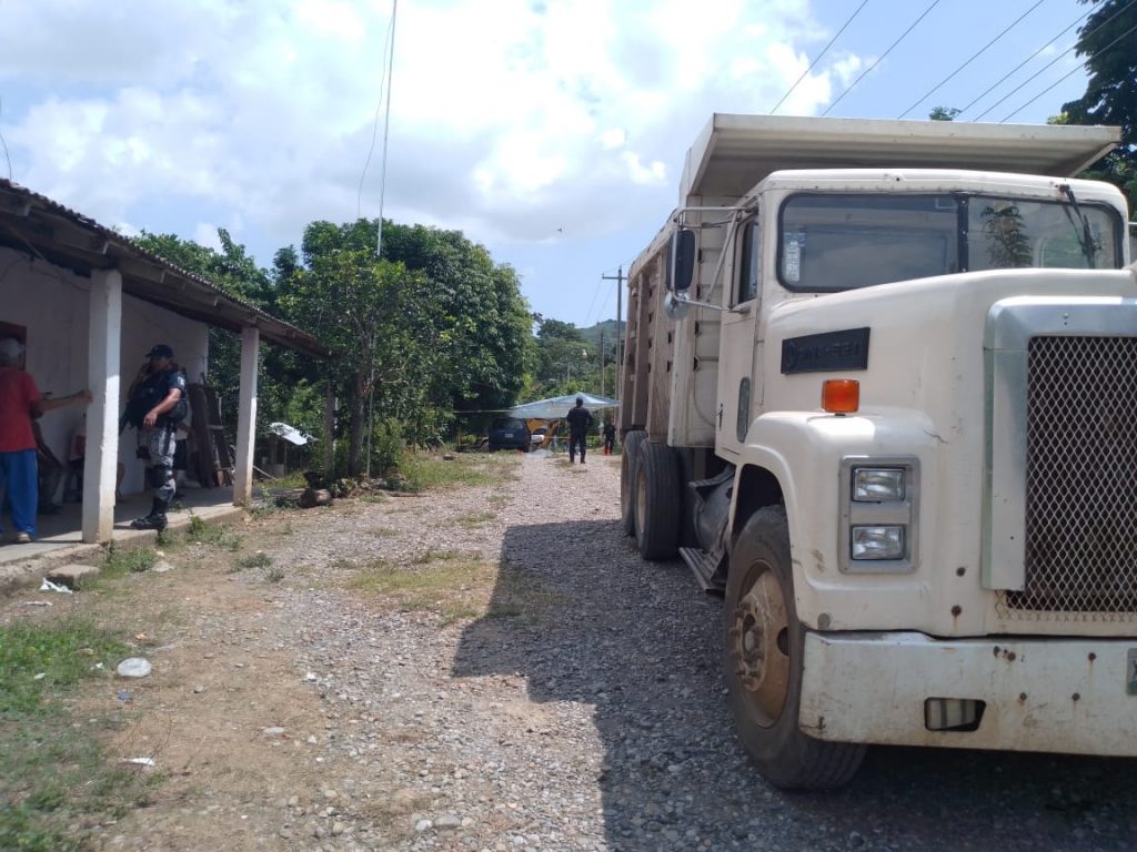 Camión de volteo atropella y mata a hombre en Venustiano Carranza