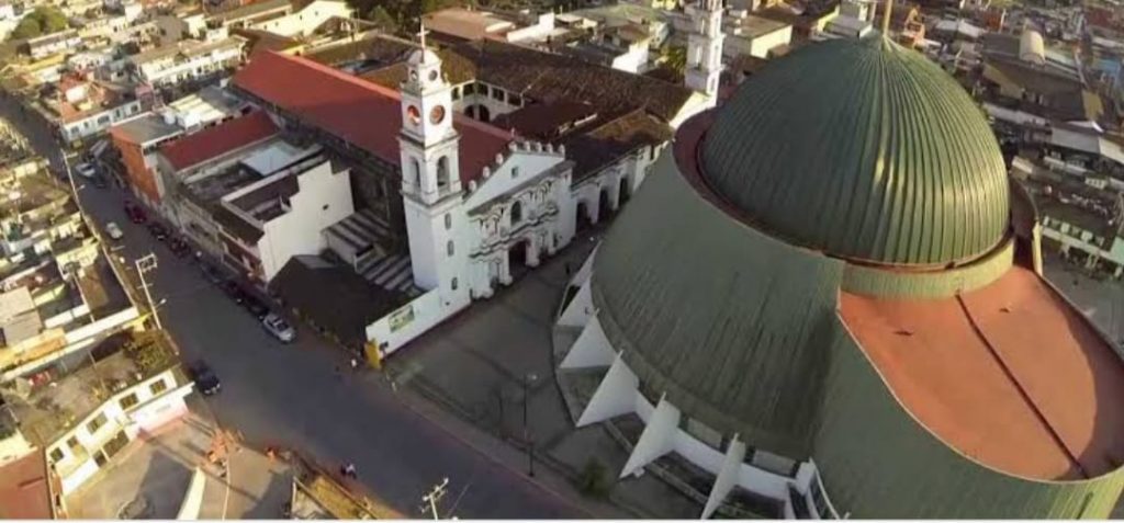 Anuncian boda comunitaria en Huauchinango…mientras se acumulan cadáveres por el Covid-19